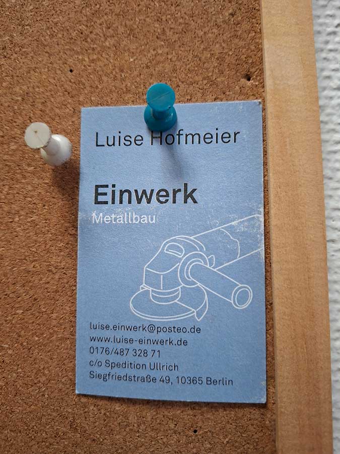 Visitenkarte mit Kontaktdaten